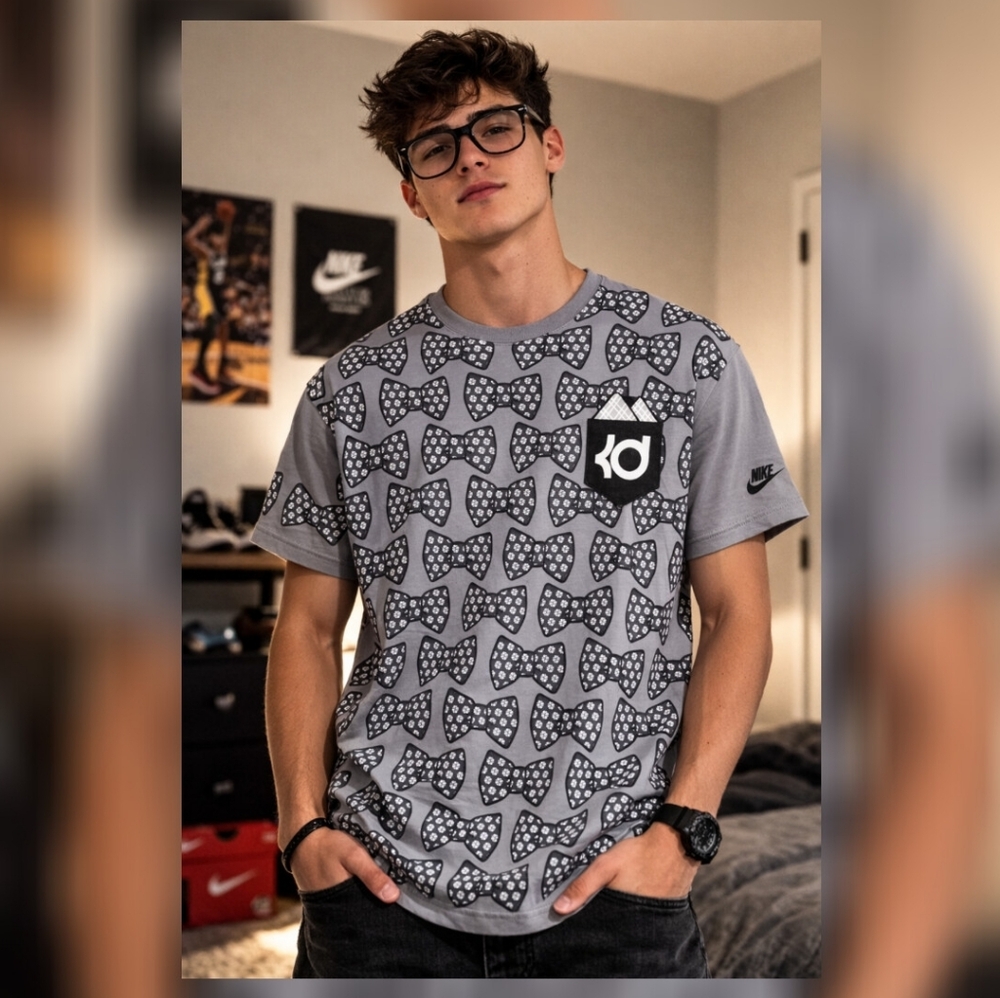 Nike Kevin Durant "Nerd" Bowtie T-Shirt XL